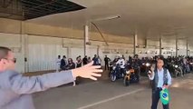 Bolsonaro, na tarde de sexta-feira (27/8), passeia de moto em Goiânia