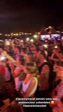 Laury Thilleman et Juan Arbeláez au concert de Jérémy Frérot, au Festival Pellicu-Live de Thuir, avec François-Xavier Demaison. Sur Instagram le 27 août 2021.
