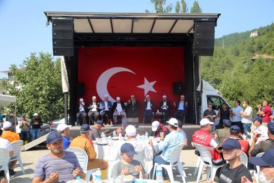 KASTAMONU - Sel felaketinin yaşandığı Bozkurt'ta hayatını kaybedenler için mevlit okutuldu