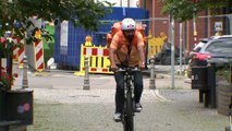 Cet ancien ministre afghan est aujourd'hui livreur à vélo en Allemagne