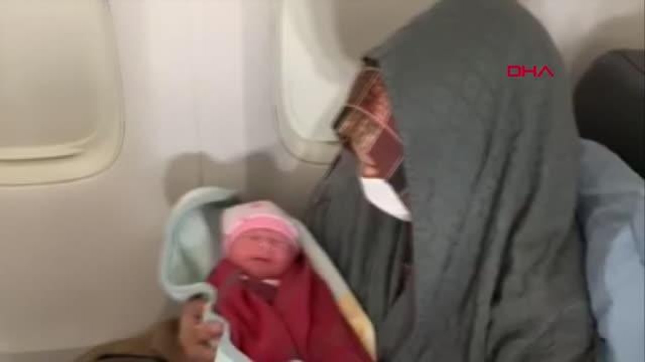 TAHLİYE UÇUŞUNDA HAVVA BEBEK DÜNYAYA GELDİ