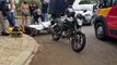 Jovem fica ferido após colisão entre carro e moto no Bairro Parque Verde