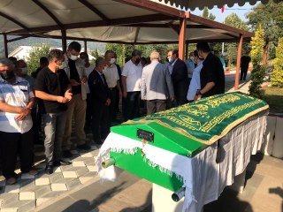 Tekirdağ Valisi Aziz Yıldırım'ın annesi son yolculuğuna uğurlandı