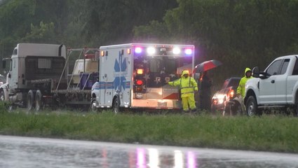 Thousands evacuate as Ida draws nearer