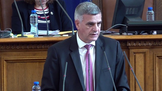 Служебният премиер Янев отговаря на въпроси в деня за парламентарен контрол