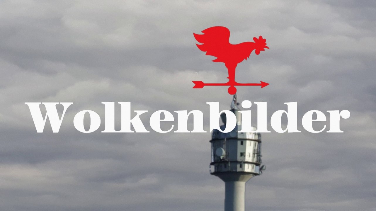 Fantastische Wolkenbilder am Himmel über Elisenau