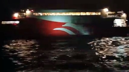 Ferry encalha em Ibiza. Vários feridos incluindo criança em estado grave