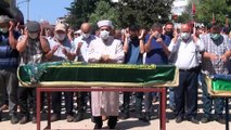 14 yaşındaki çocuğun katlettiği aileye cenaze töreni düzenleniyor