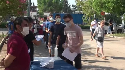 YÖKDİL, sınavında gelenek değişmedi, öğrenciler koşarak salona geldi