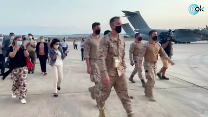 El emocionante abrazo de un militar desplazado a Afganistán con su hijo que captaron las cámaras de OKDIARIO