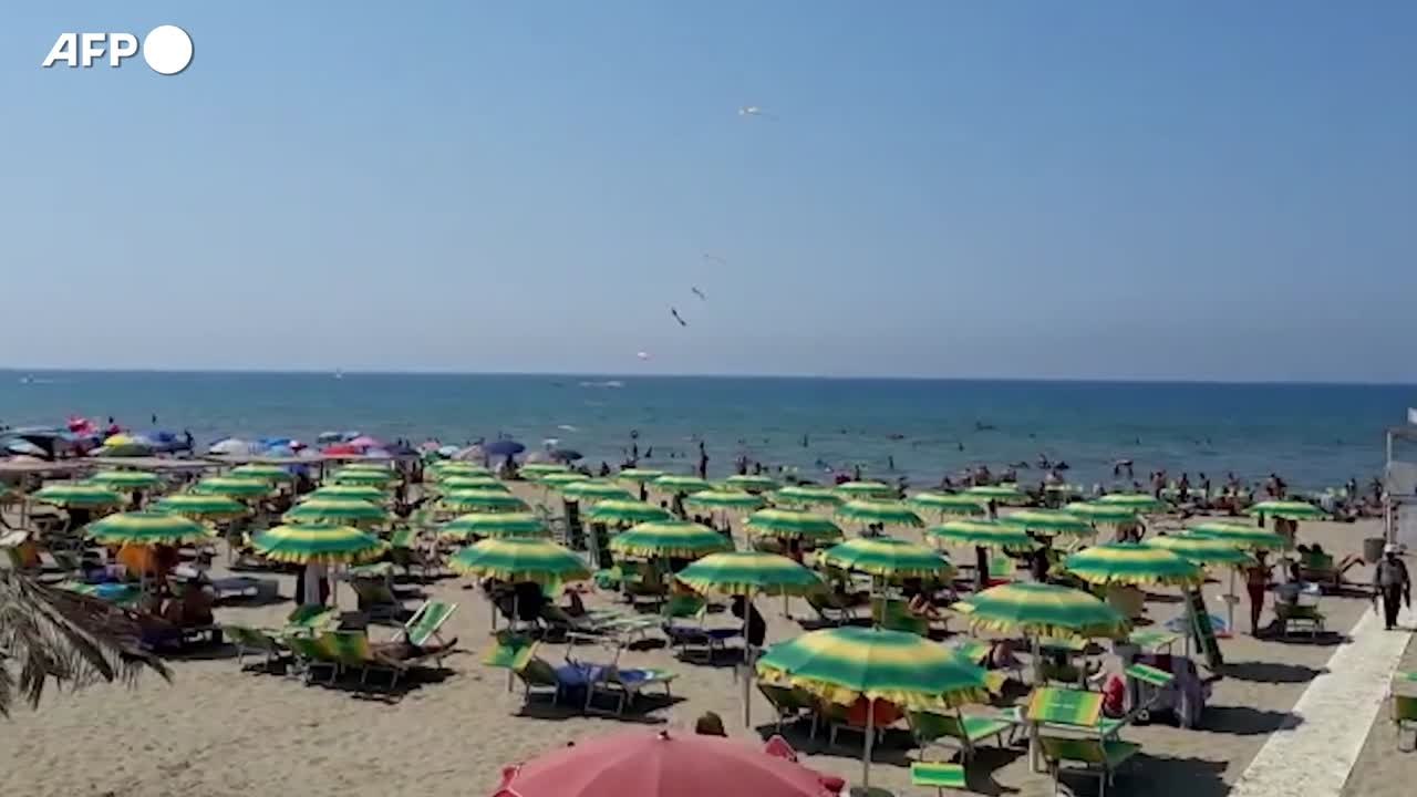 Turismo: l'estate soddisfa ristoranti e spiagge, non le citta' d'arte