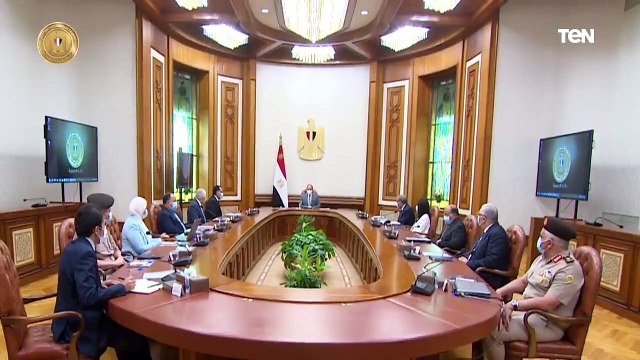 السيد الرئيس يجتمع برئيس مجلس الوزراء ووزير الزراعة وعدد من الوزراء والمسئولين