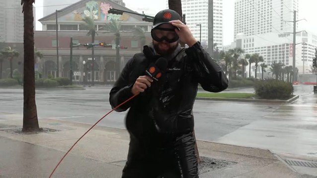 Powerful winds hammer New Orleans as Hurricane Ida comes ashore