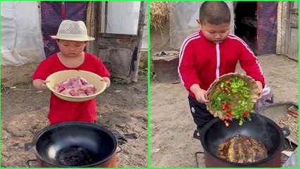 Happy Weekend ! little chef cook food 조리 クック for his family