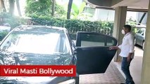 Kareena Kapoor with Son Taimur spotted at Bandra