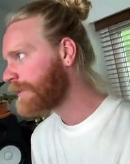 This man sings Extraordinary. Look at him you’ll love. 2022Este hombre canta Extraordinario. Miralo te encantará.