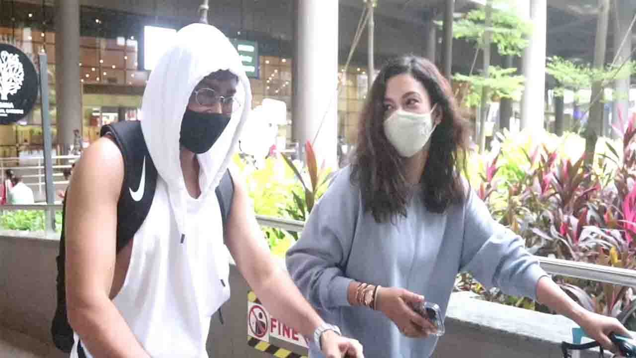 Gauhar Khan and Zaid Darbar Spotted at Mumbai Airport | FilmiBeat