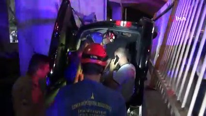 Hafif ticari araç viyadükten tren yoluna uçtu: 1 ölü, 5 yaralı