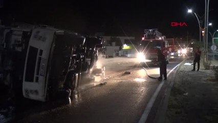 FRENİ PATLAYAN TIR, ÖNÜNDEKİ TIR'A ÇARPTI: 1 YARALI