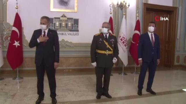 İstanbul Valiliği'nde 30 Ağustos Zafer Bayramı tebrik töreni düzenlendi