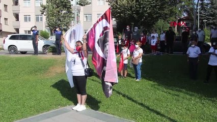 BOLU'DAKİ KUTLAMALARDA KOMANDOLAR MARŞLARLA YÜRÜDÜ