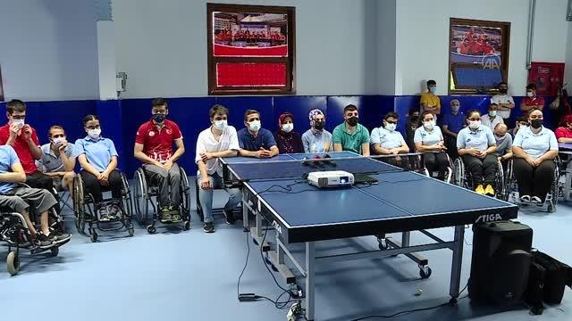 Son dakika haberleri... Bakan Kasapoğlu, Tokyo'da altın madalya kazanan Abdullah Öztürk'ün babasını telefonla arayarak tebrik etti