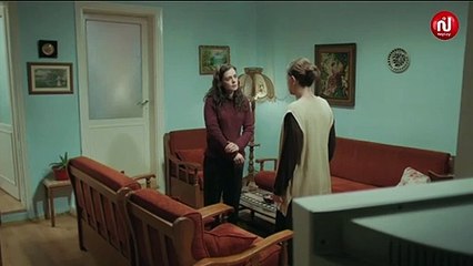 هزار تتعرّى لتكشف لوالدتها تفشي المرض بجسدها بعد أن قامت بطردها