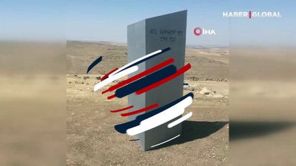 'Gizemli monolit' bu kez tarihi Zerzevan Kalesi'nde ortaya çıktı