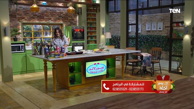 كل يو م أكلة | طريقة عمل عيش الشوفان من غير لت وعجن مع الشيف فيفيان فريد