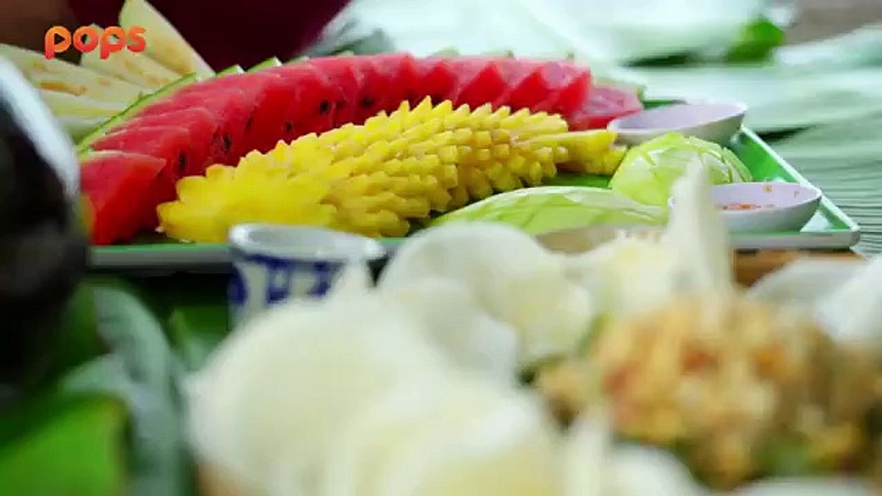 Trường Giang, Anh Đức, Lê Lộc tung chiêu đi chợ trả giá, gây náo loạn chợ nổi Cái Răng