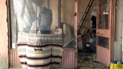 Elazığ’ın son semer ve palan ustası teknolojiye direniyor