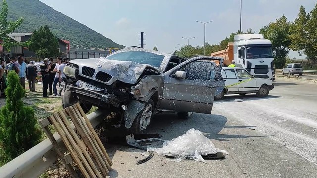 Bursa'da feci kaza: Ölü ve yaralılar var
