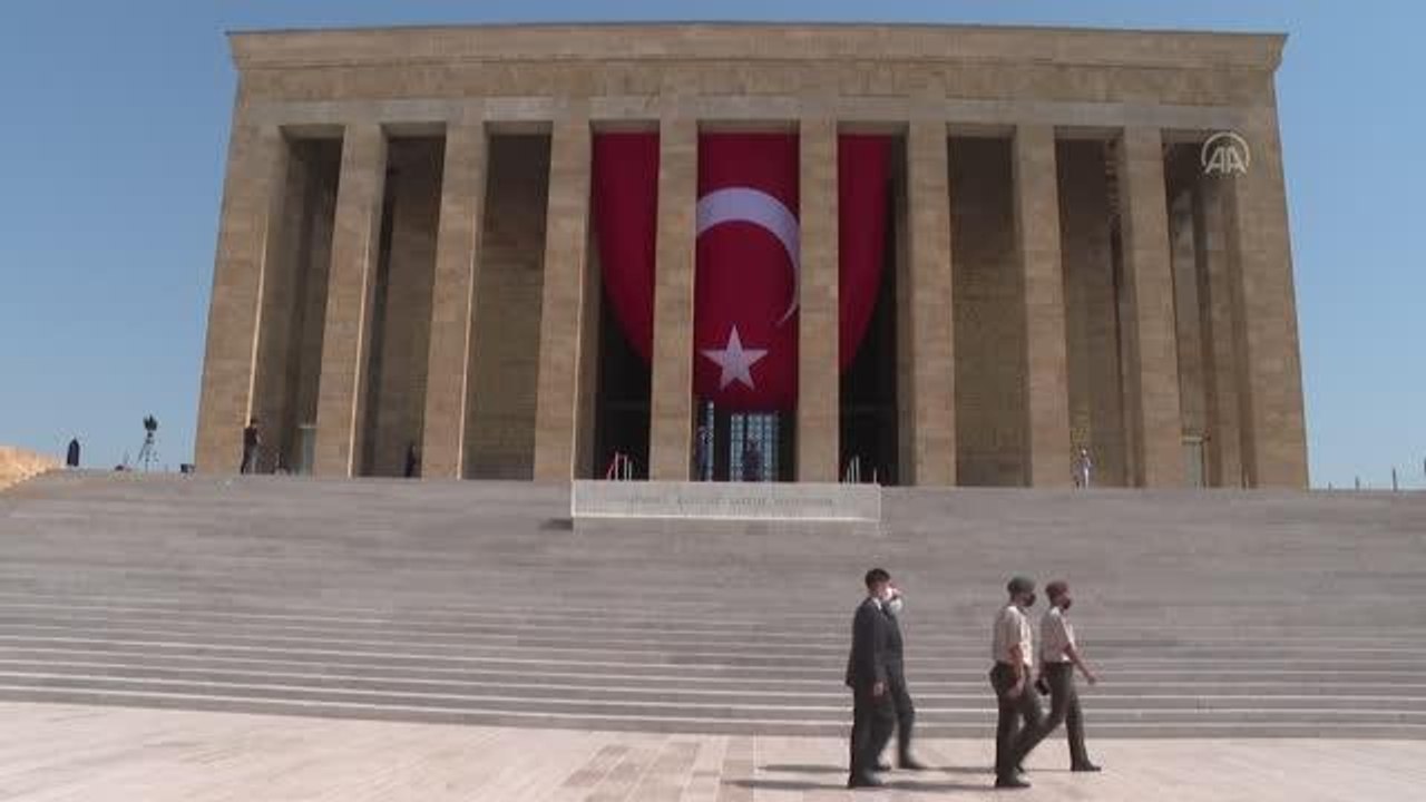 Anıtkabir'de ziyaretçi yoğunluğu (1)