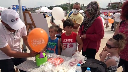 Çocuklar Dondurma Şenliği'nde doyasıya eğlendi