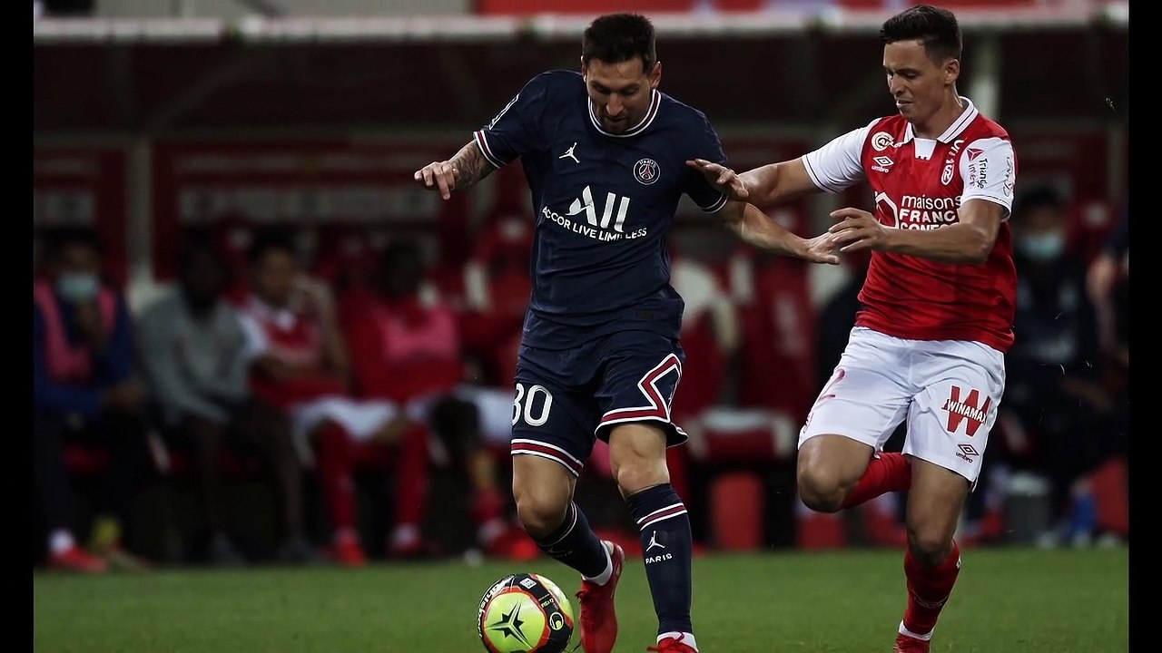 Messi makes PSG debut in 2-0 win at Reims