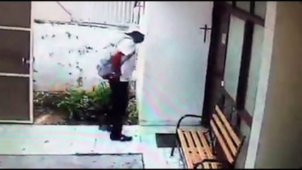 Un hombre ingresó a una casa y se robó un bolso en la colonia Chapalita