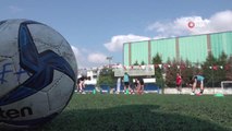 Tuzla'da 30 Ağustos Zafer Bayramı'na özel Kadınlar Futbol Turnuvası düzenlendi