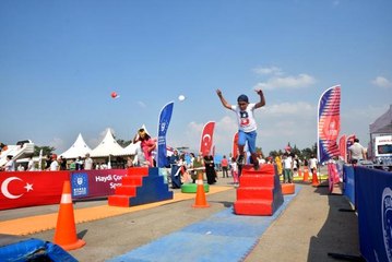 Bursa'da zafer coşkusu uçurtmalarla yaşandı