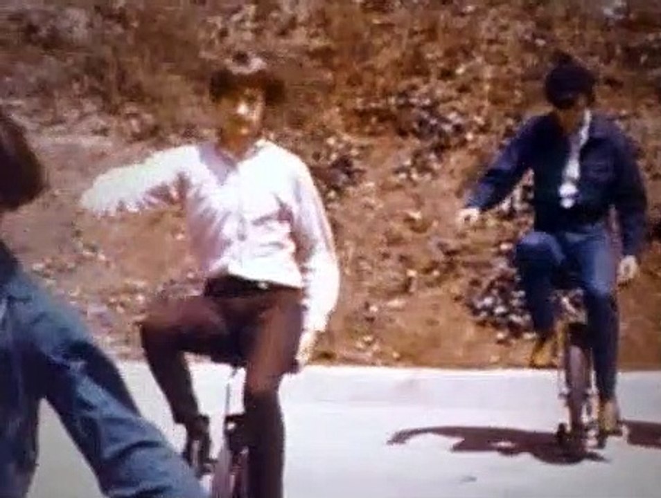 The Monkees Season 1 Episode 29 Monkees Get Out More Dirt