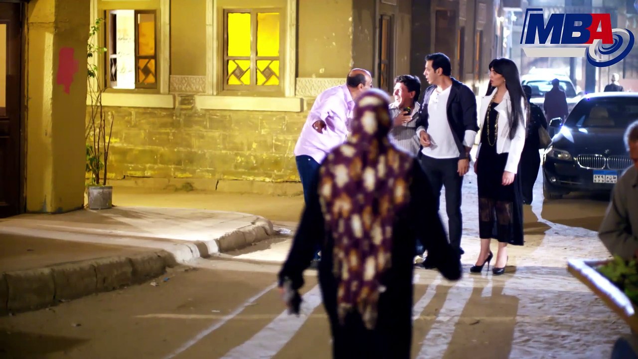 احمد بدير مراته قفشته بيتفرج على افلام وسط القهوه