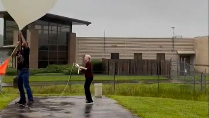 Here's what it's like to release a weather balloon into a hurricane