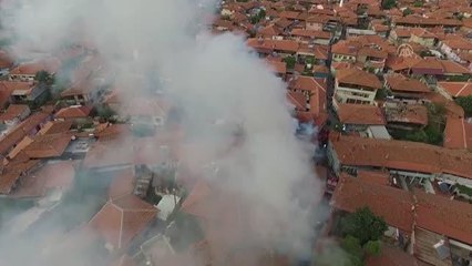 Yanan 2 tarihi ev kullanılamaz hale geldi