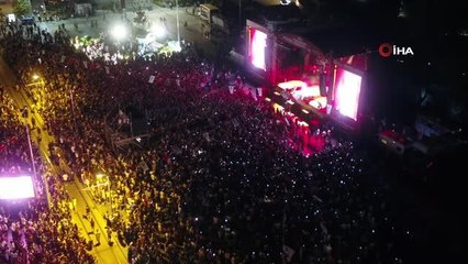 Edis ve Ali Altay şarkılarıyla Zafer Bayramı'na renk kattı