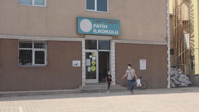 Son dakika haber... Selden etkilenen Ayancık'ta okullar eğitime hazırlandı