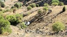 Elazığ'da otomobil 150 metreden aşağı yuvarlandı: 2 yaralı