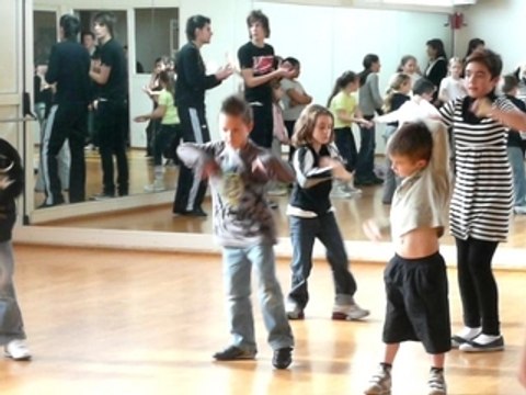 POUPOUILLE FAIT DE LA TECKTONIC