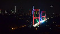 Fatih Sultan Mehmet Köprüsü Özbekistan bayrağı renklerine büründü