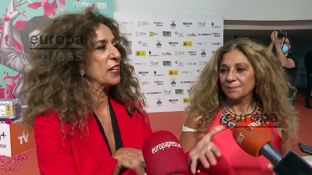 Lolita y Rosario Flores aseguran que su madre estaría orgullosa de la familia que tienen