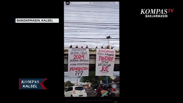 Sindir Penanganan Pandemi, Spanduk Kritik Pemerintah Dibentangkan di Flyover Banjarmasin