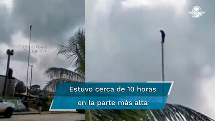 Joven se suicida lanzándose desde palo de voladores en Puebla
